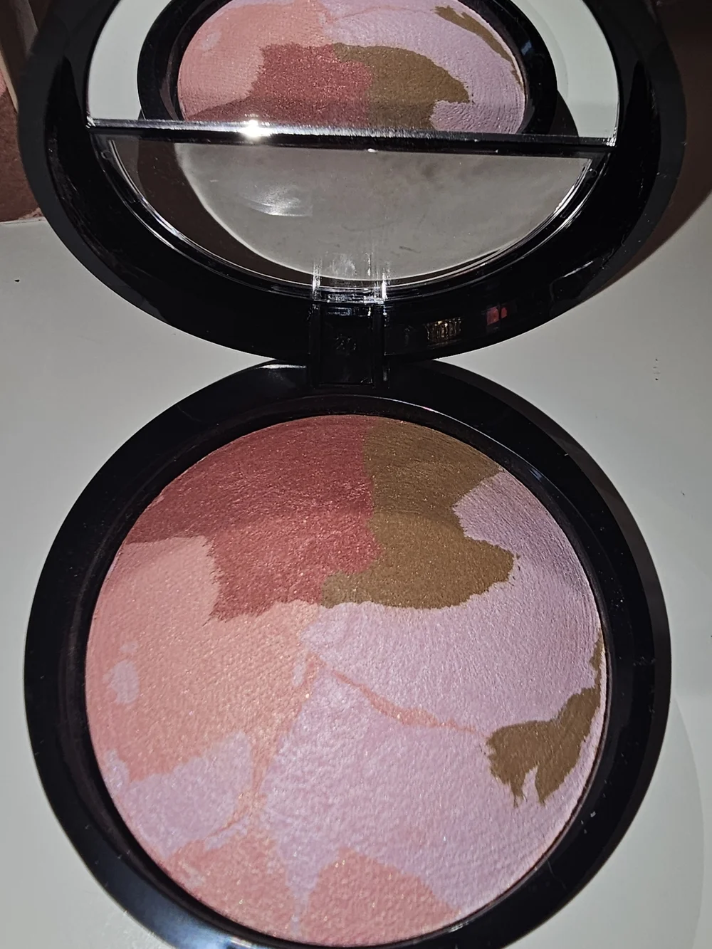 Laura Geller Multitone Blush — Pink, Lavender & Gold Veil